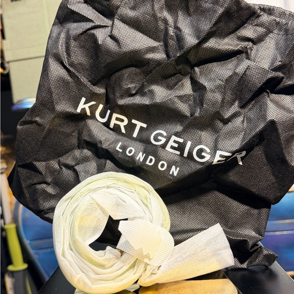 Kurt Geiger London Highgate Lime Mini Satchel NWT with dust bag and crossbody - Picture 5 of 7